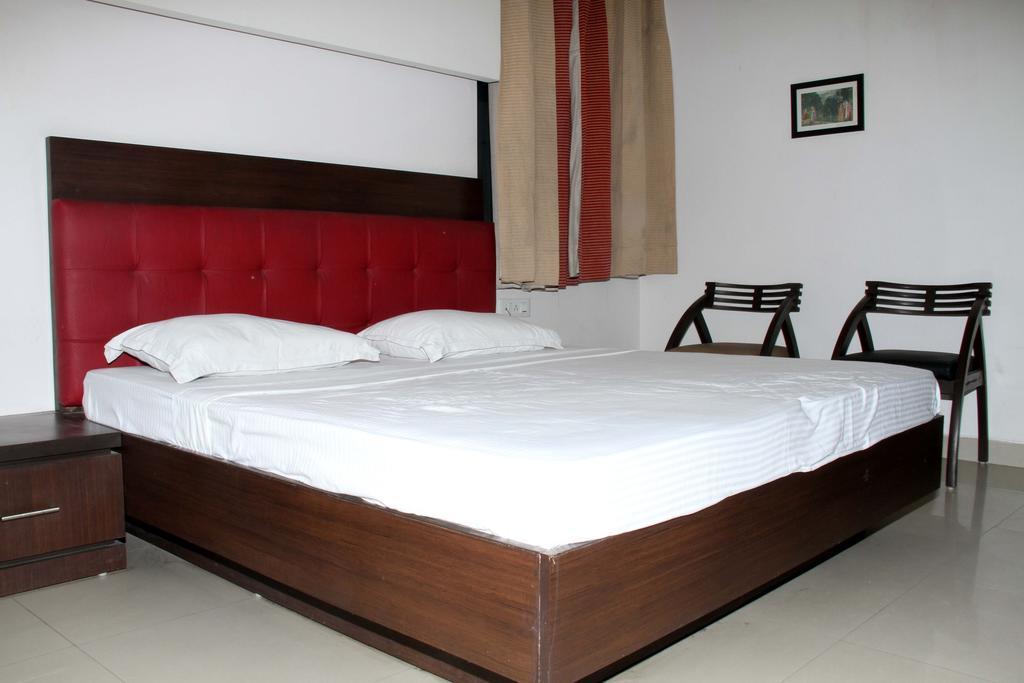 The Grand Olive Hotel Noida Room photo